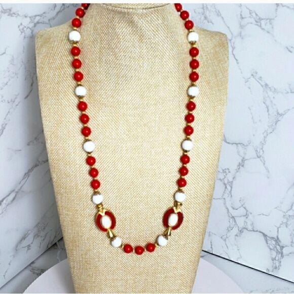 VINTAGE Resin Beaded Necklace Nautical Patriotic - Picture 1 of 6